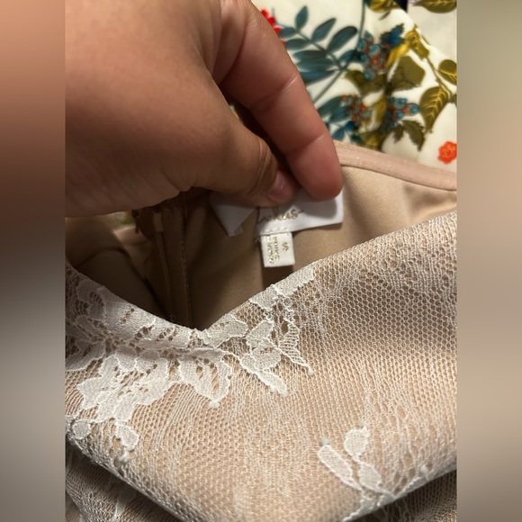 Loving Beauty White Lace Puff Sleeve Off-the-Shoulder Maxi Dress - Picture 4 of 7